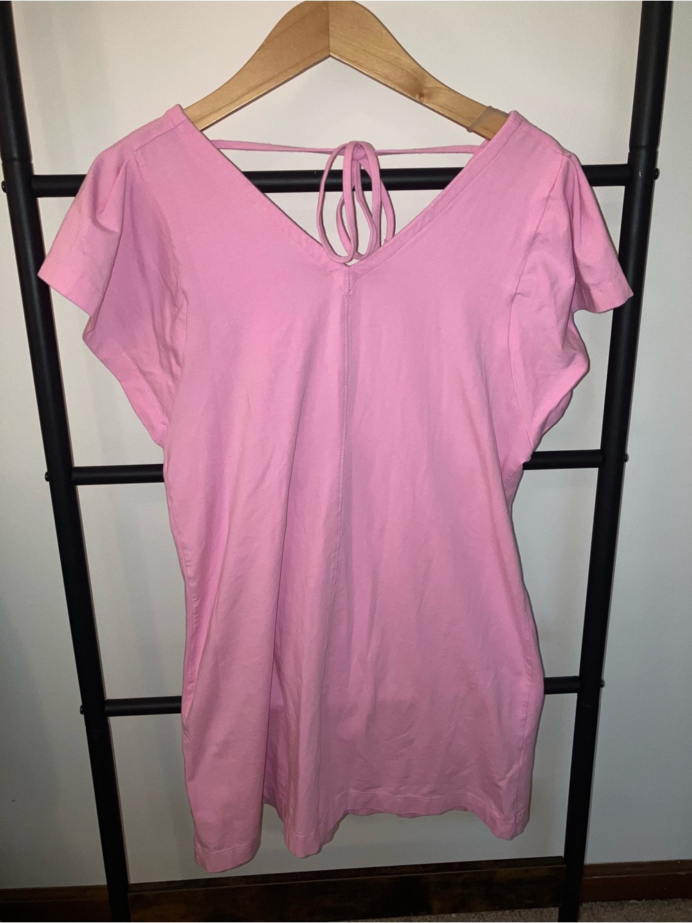Women’s Pink V-Neck Tie-Back Top Swim Cover up